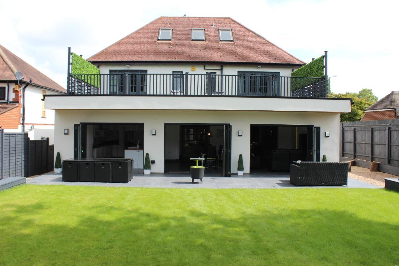 Modern Spacious House - Sleeps 16, Free Parking, Sun Terrace Nuneaton Bagian luar foto