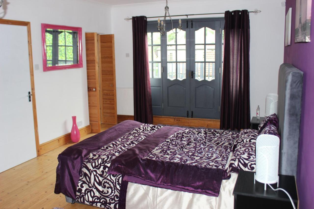 Modern Spacious House - Sleeps 16, Free Parking, Sun Terrace Nuneaton Bagian luar foto