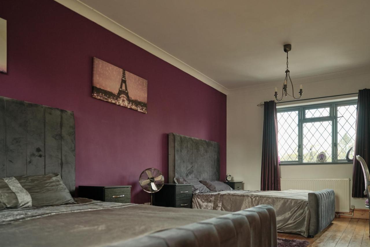 Modern Spacious House - Sleeps 16, Free Parking, Sun Terrace Nuneaton Bagian luar foto